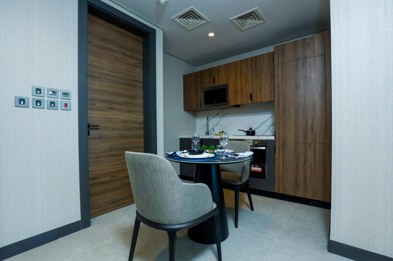 Charthouse Bahrain Hotel มานามา ภายนอก รูปภาพ Kitchenette