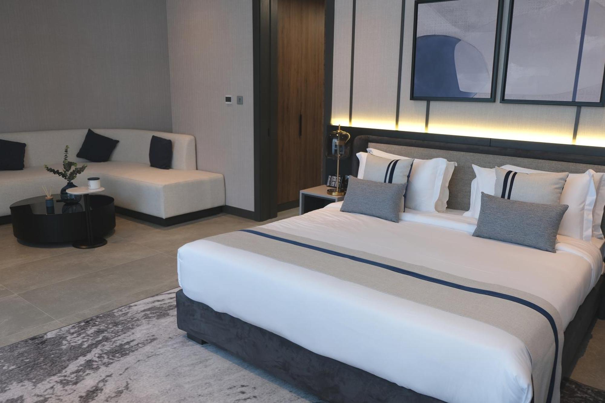 Charthouse Bahrain Hotel มานามา ภายนอก รูปภาพ Deluxe room